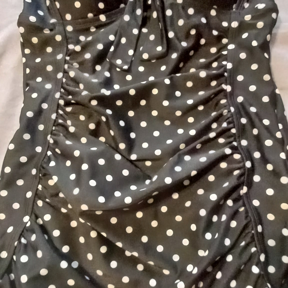 One peice skirt bathing suit